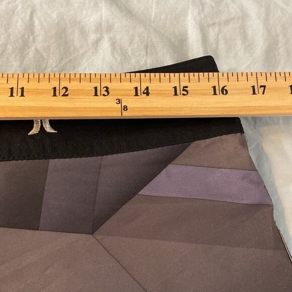 Hurley Phantom Geometric Design Board Shorts Size 32 - Picture 7 of 8